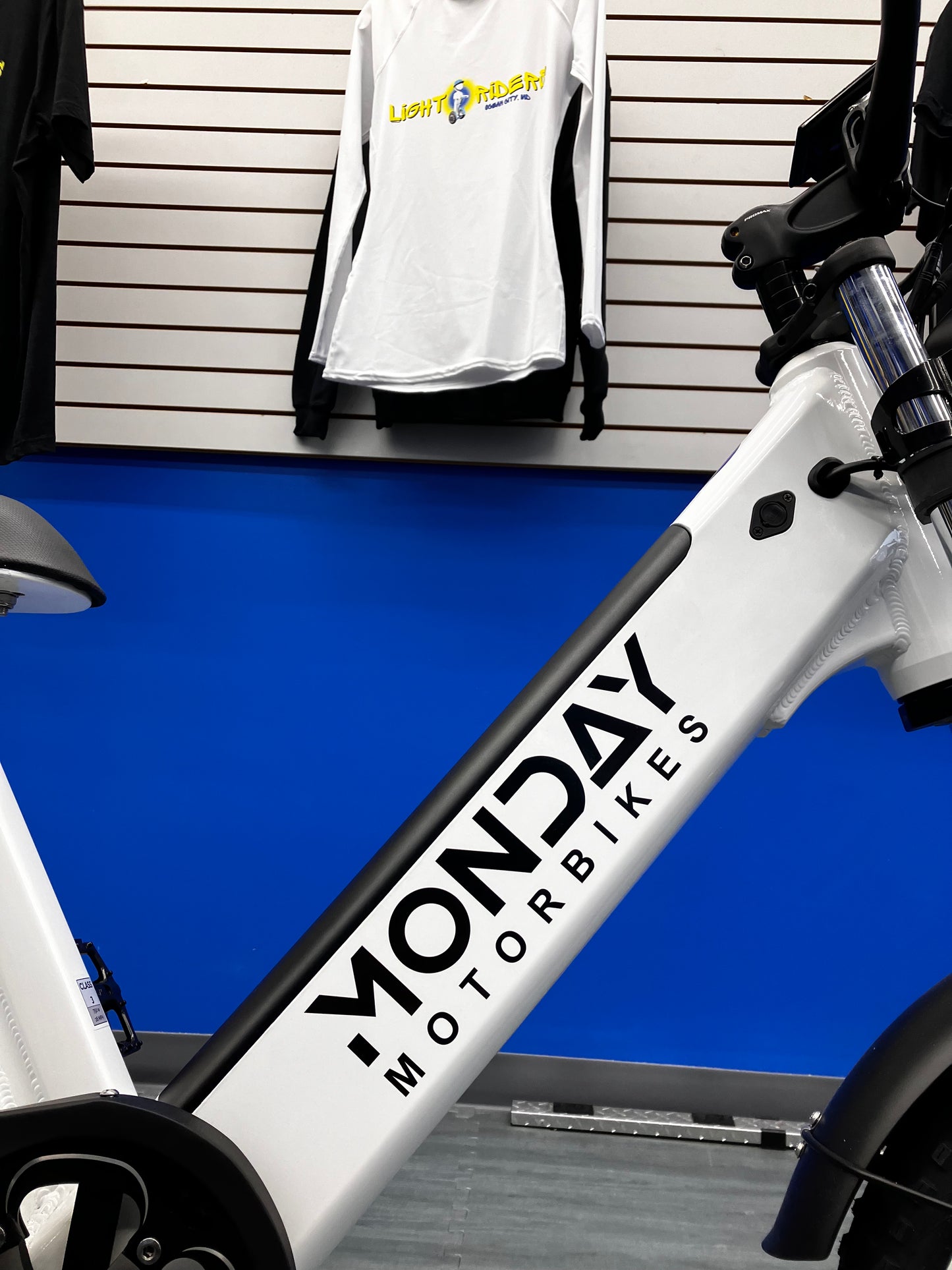 Gateway 750W - Monday Motorbikes