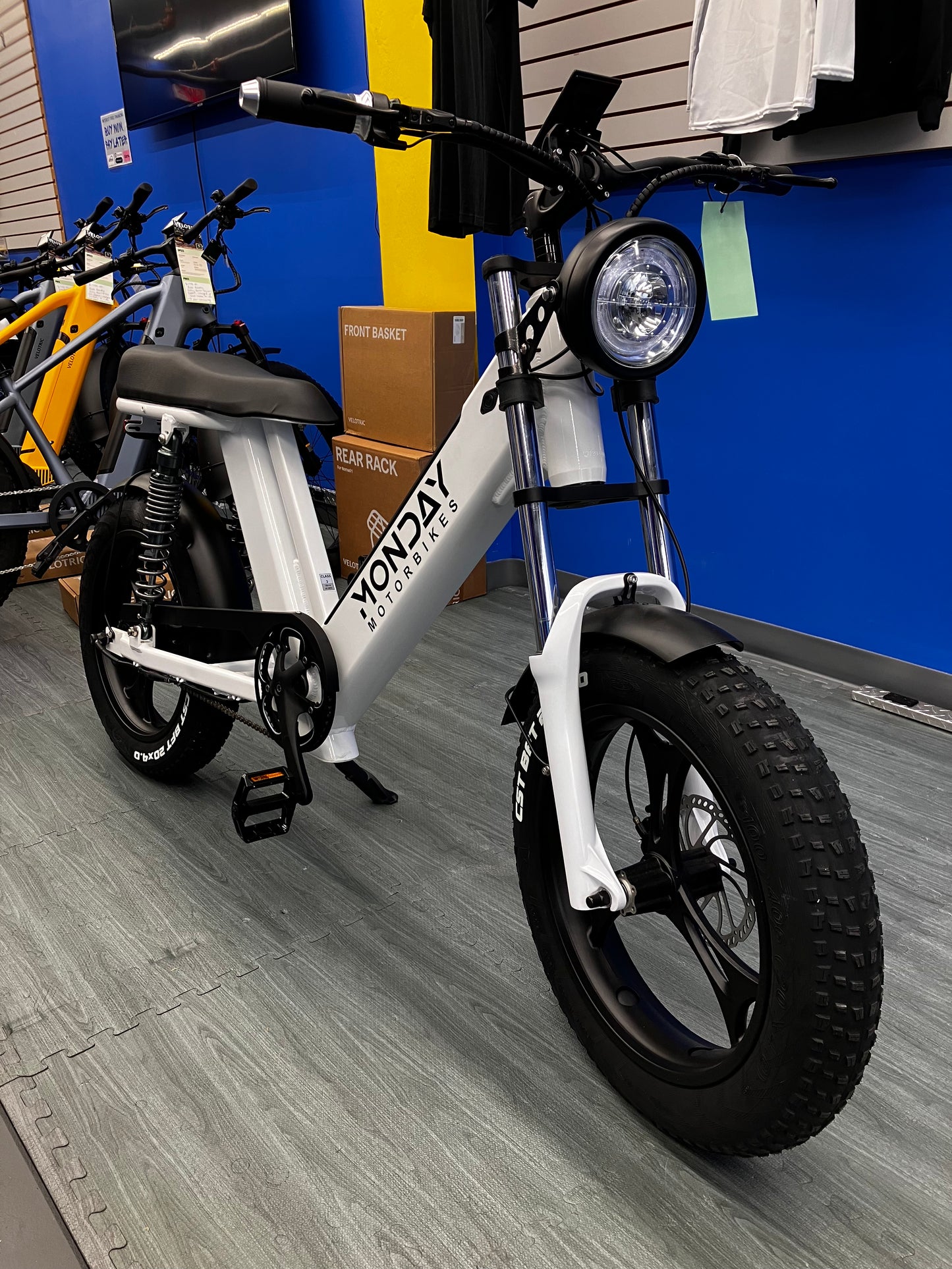 Gateway 750W - Monday Motorbikes