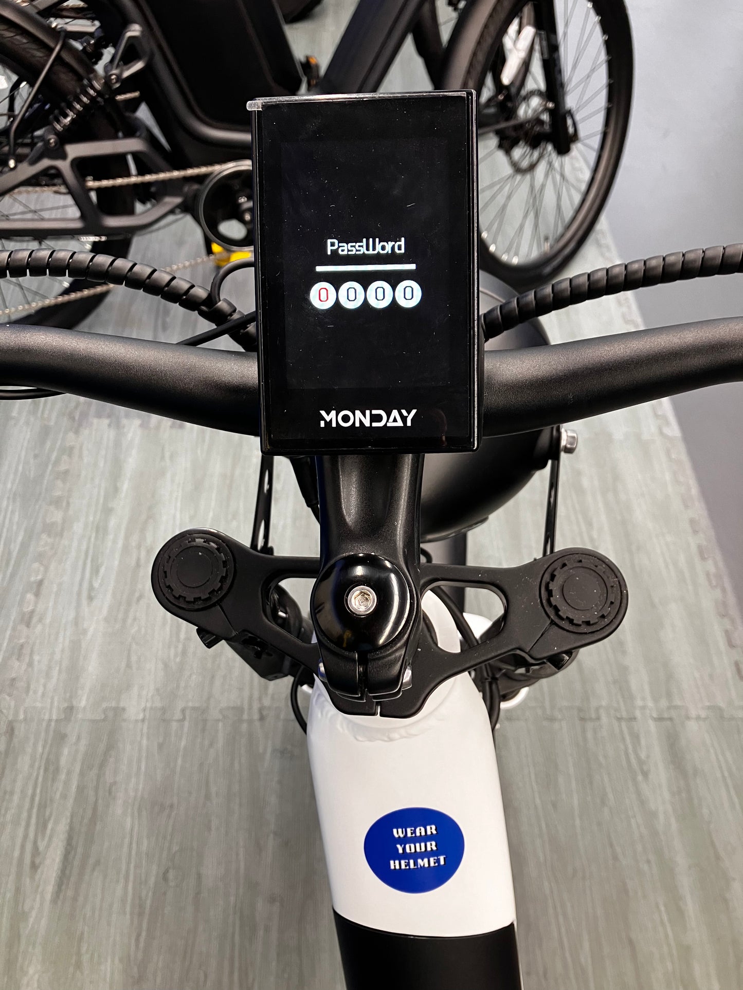 Gateway 750W - Monday Motorbikes